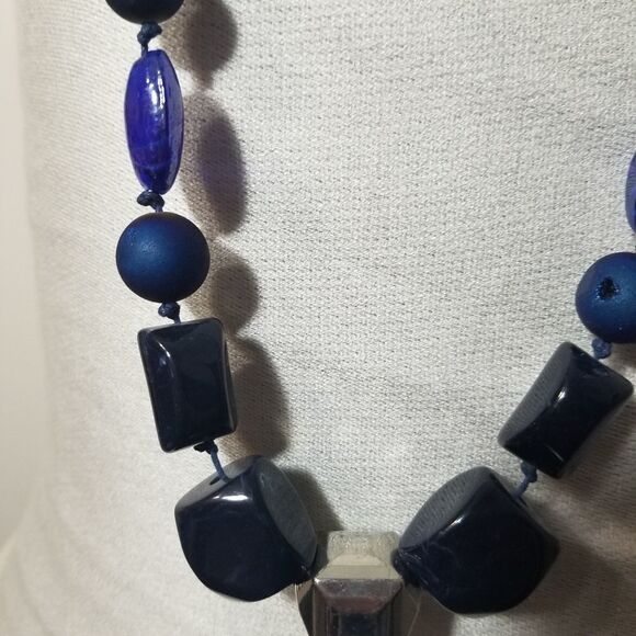 Chuncky Stone Necklace Blue - Picture 2 of 5